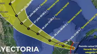 Huracán Beryl desciende a Categoría 2; está a 45 kilómetros de Cozumel y 65 de Tulum