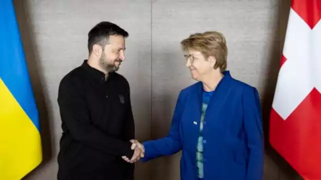 Volodimir Zelenski, presidente de Ucrania y Viola Amherd, presidenta de Suiza