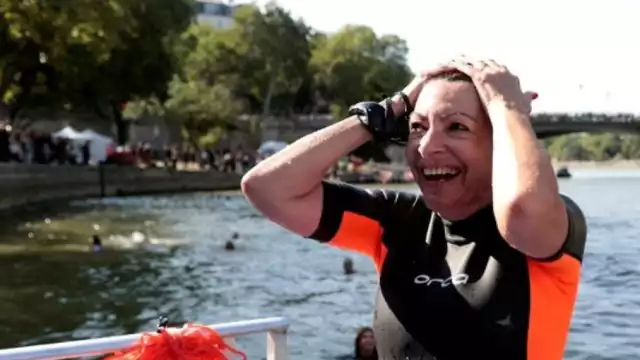 Así fue el recorrido de Anne Hidalgo en el Río Sena