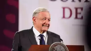 López Obrador acusa a adversarios de machismo por cuestionar independencia de Claudia Sheinbaum