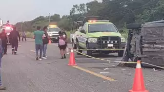 Tragedia en Oaxaca: Camioneta atropella a migrantes en caravana, deja tres muertos y 20 heridos