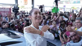Así recibieron a Claudia Sheinbaum en el Aeropuerto de Monterrey