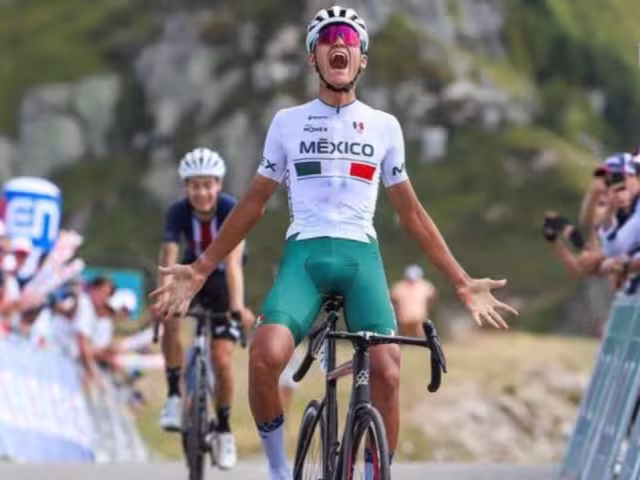 Isaac del Toro se llevó el primer lugar de una competencia internacional en Francia.