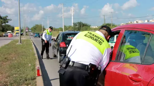 De 10 a 12 percances viales, son causados por conductores bajo los efectos del alcohol