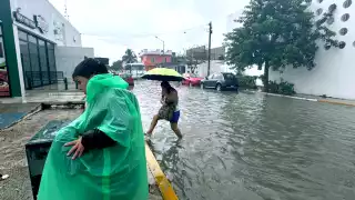 Frente Frío 21 provocó fuertes lluvias en Playa del Carmen