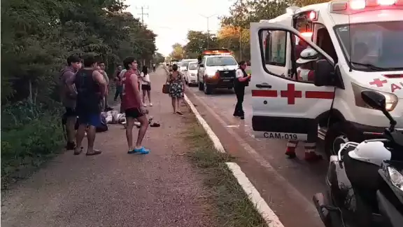 Ambos lesionados fueron trasladado al hospital integral IMSS Bienestar de Calkiní Ambos lesionados fueron trasladado al hospital integral IMSS Bienestar de Calkiní