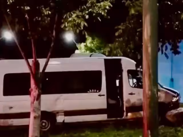 Minutos después las investigaciones del encontronazo que se registró, el ebrio conductor quedó detenido