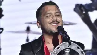 Nodal presume su amor por Ángela Aguilar horas después de mensaje de Cazzu y lo critican en redes