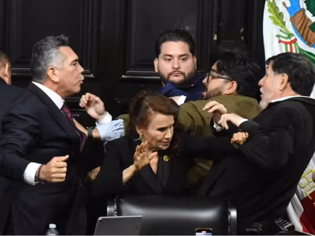 Castillo Dzib afirma que pleito de Alito en el Senado acelerará su desafuero.