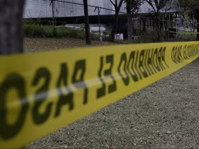 Localizan restos humanos de al menos 4 personas que fueron enterrados de forma clandestina en Sinaloa