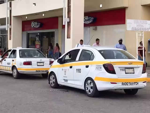 Taxistas de Chetumal descartan que el transporte urbano les quite pasajeros