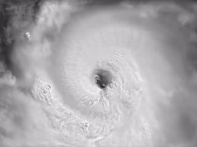 Mara Lezama comparte video del huracán Beryl visto desde el espacio