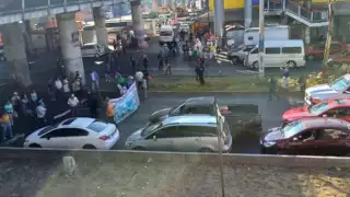 Habitantes de Ecatepec bloquean Avenida Central manifestándose por inundaciones