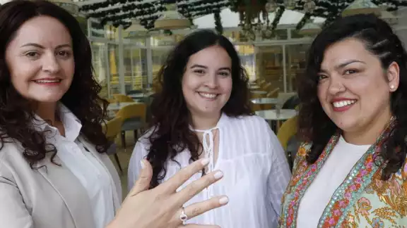 El Hotel 1907 Villa Gijón acogió una celebración única de sologamia, donde tres mujeres se comprometieron consigo mismas.
