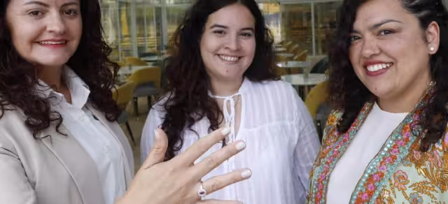 El Hotel 1907 Villa Gijón acogió una celebración única de sologamia, donde tres mujeres se comprometieron consigo mismas.