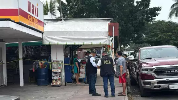 Tras robo en frutería de Xoclán, FGE y SSP investigan Tras robo en frutería de Xoclán, FGE y SSP investigan