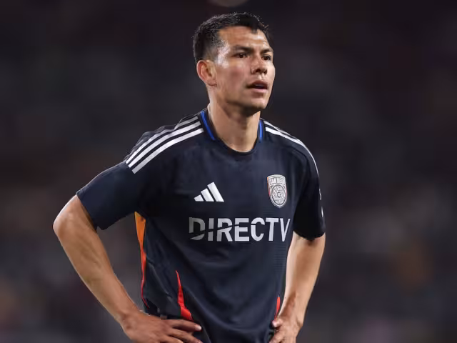 Hirving Lozano habría sido separado del equipo