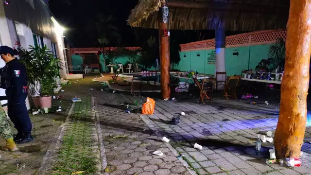 Tras una reunión 12  adolescentes fueron  entregados a sus  padres por la policía