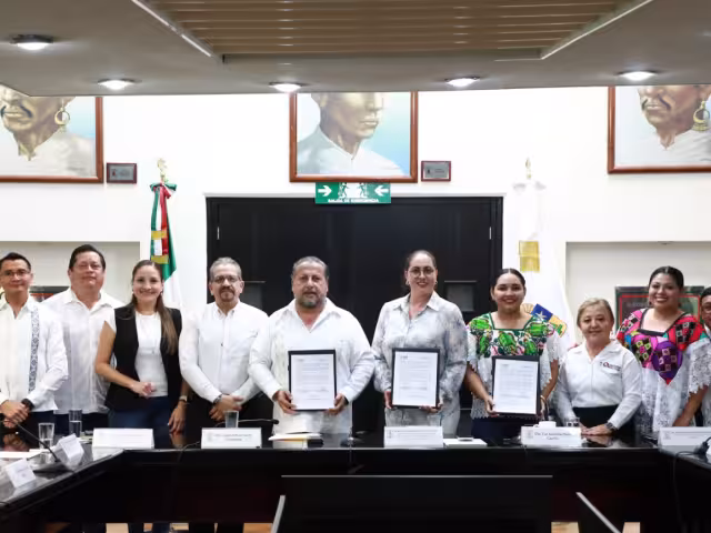 Se contó con la asistencia de Jorge Sanén, presidente de Jugocopo, Alma Gabriela Arrollo Angulo y la diputada Luz Gabriela Mora Castillo