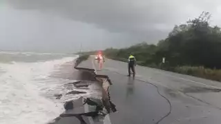 Cierran parcialmente la carretera Isla Aguada-Champotón por daños del Huracán Milton