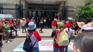 CNTE reorganiza su plantón en el Zócalo para el cierre de campaña de Claudia Sheinbaum