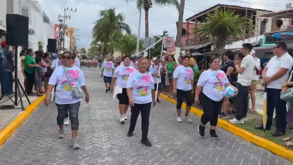 La lluvia no detuvo a los participantes y espectadores en disfrutar del recorrido