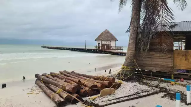 Isla Holbox presenta calma después del paso del huracán “Milton”