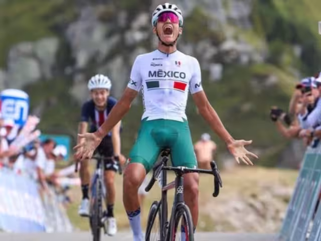 Isaac del Toro se llevó el primer lugar de una competencia internacional en Francia.