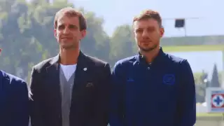 Tras fórmula exitosa en Cruz Azul, equipos  árabes 'quieren' a Anselmi e Iván Alonso