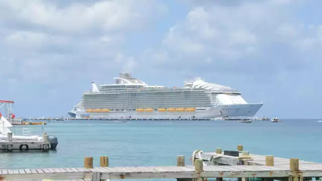 En los últimos meses, el sector de cruceros dejó de ser redituable para operadores de la ínsula;  los pasajeros casi no llegan a la ciudad o ya tienen contratados tours