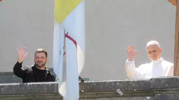 Volodimir Zelenski, presidente de Ucrania junto al Papa León XIV Volodimir Zelenski, presidente de Ucrania junto al Papa León XIV