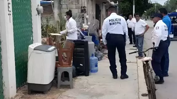 Desalojan sin orden judicial a mujer en Calkiní tras 35 años en su casa Desalojan sin orden judicial a mujer en Calkiní tras 35 años en su casa