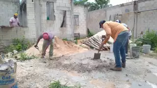 Albañiles en crisis: regreso a clases frena obras en Los Chenes