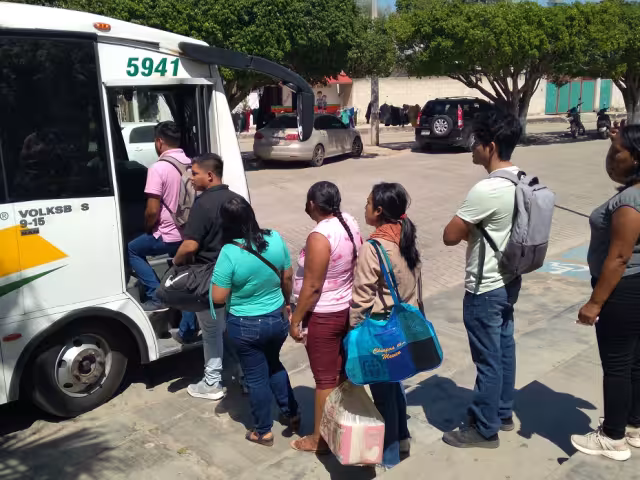 Inició el periodo vacacional de verano con poca demanda de pasaje en Hopelchén.