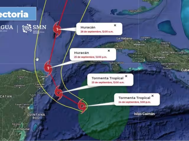 Fuertes lluvias y vientos continúan en Cancún por la tormenta tropical "Helene"