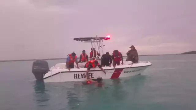 Los cuerpos de rescate utilizaron diferentes vehículos para la búsqueda.