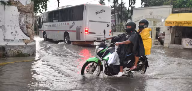 Se aproximan dos nuevas ondas tropicales