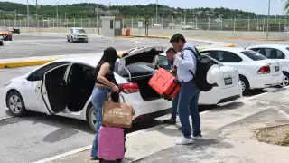 Taxistas del Aeropuerto de Campeche registran alta demanda para la Estación del Tren Maya