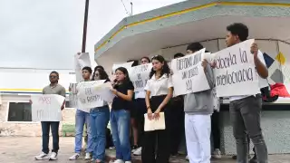 Estudiantes de la Universidad Autónoma de Campeche apoyan Reforma Judicial de AMLO