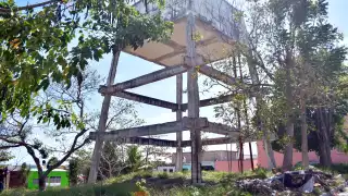   Temor en Campeche por un tanque de agua a punto de colapsar      