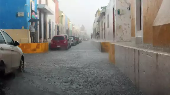 Las autoridades mantienen en vigilancia dos áreas con potencial de desarrollo ciclónico Las autoridades mantienen en vigilancia dos áreas con potencial de desarrollo ciclónico
