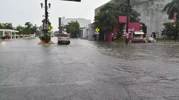 A sacar gabardinas y paraguas; habrá un cambio climático producto de un cruce de aire húmedo con un canal de baja presión. A sacar gabardinas y paraguas; habrá un cambio climático producto de un cruce de aire húmedo con un canal de baja presión.