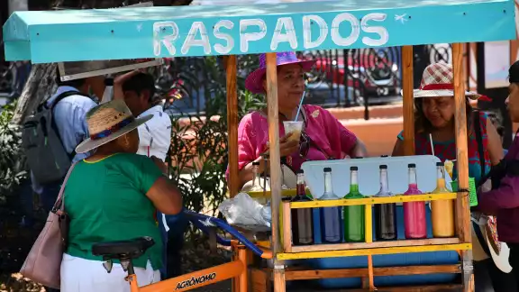 Todos los puestos de aguas frescas y comida serán supervisados