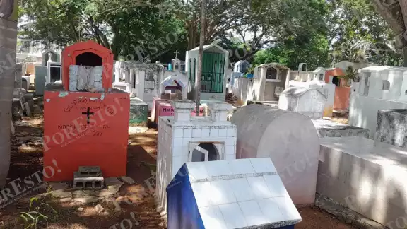 Denuncian abandono del cementerio principal en vísperas de Día de Muertos Denuncian abandono del cementerio principal en vísperas de Día de Muertos