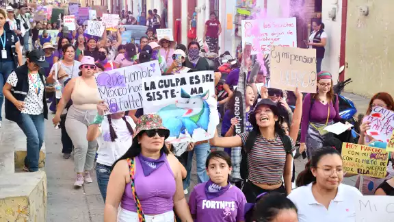 La Red de Mujeres y Hombres con una Perspectiva de Género demanda el cese a la criminalización de la protesta y del activismo feminista La Red de Mujeres y Hombres con una Perspectiva de Género demanda el cese a la criminalización de la protesta y del activismo feminista