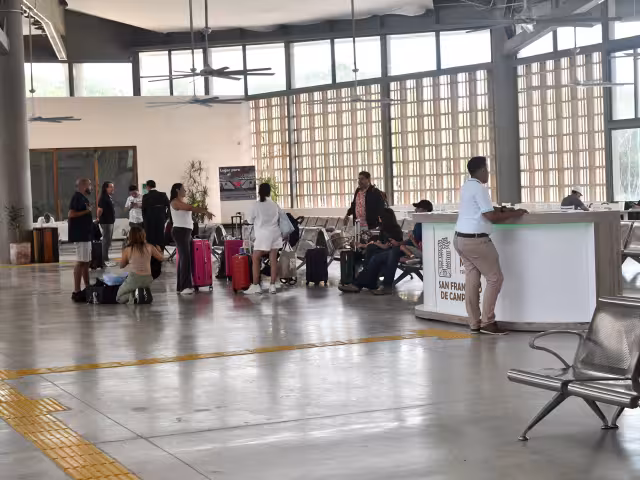 Las estaciones y circuitos de Escárcega hasta Chetumal, e incluso de Chetumal a Playa del Carmen, esperando que todo el circuito esté al 100 ciento.