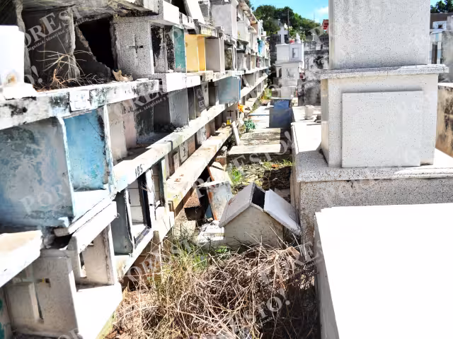 Campeche necesita cuidar sus espacios: ¡los parques y panteones están tristes!