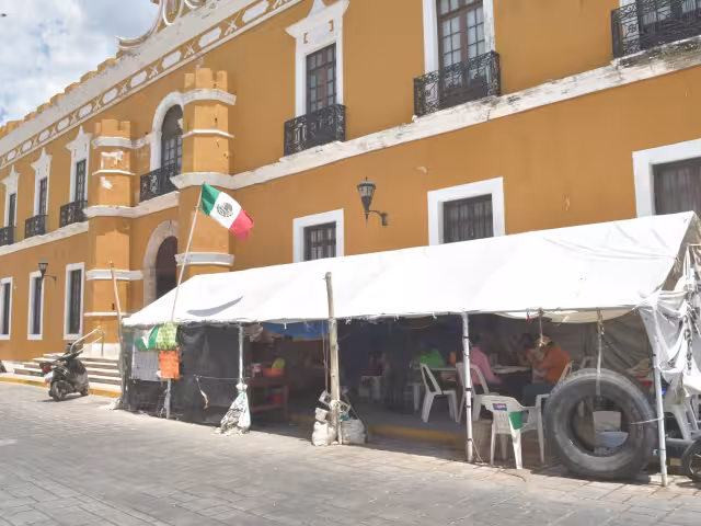 Hasta 319 días de protesta por despidos en el gobierno de Biby Rabelo