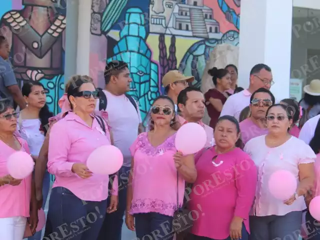 Champotón se une en rosa por la prevención del cáncer de mama.