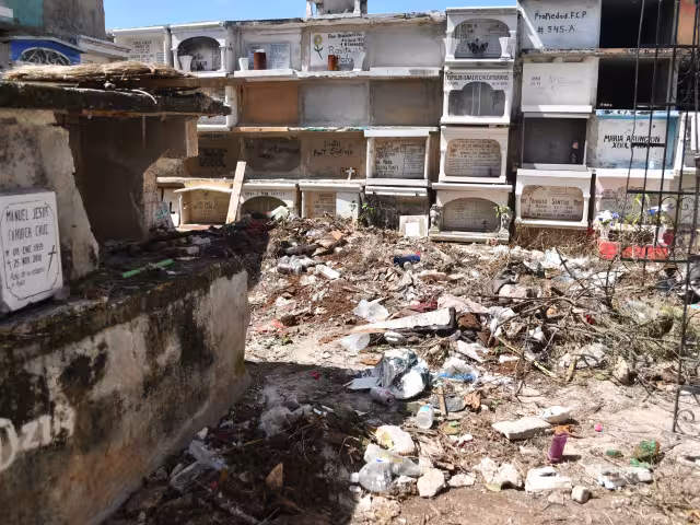 En Santa Lucía el lugar está muy deteriorado y sucio